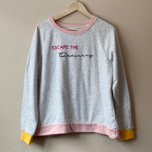 Time & True Escape the Ordinary Crew Neck Gray Pink & Yellow sz L - Picture 2 of 8